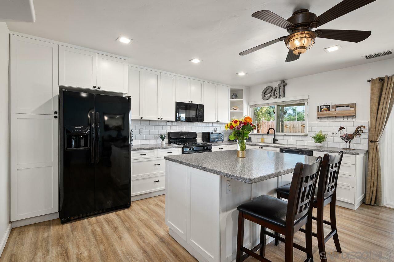 Property Photo: 1641 Doncarol Ave CA 92019