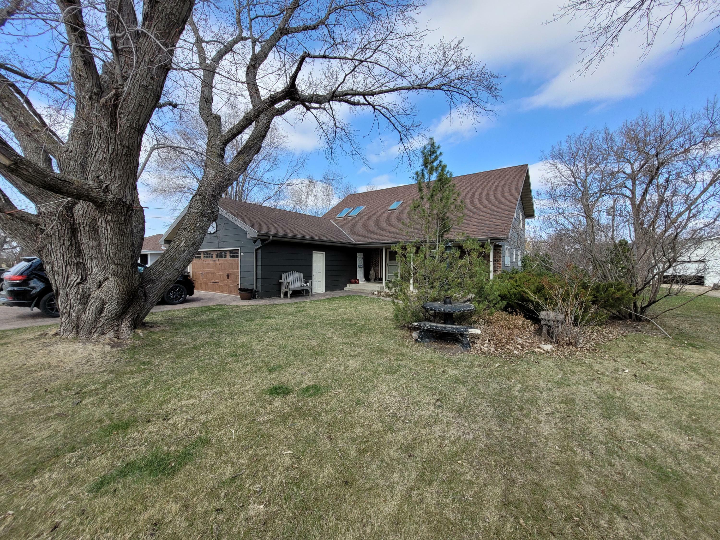 Property Photo:  508 2nd Street  ND 58433 