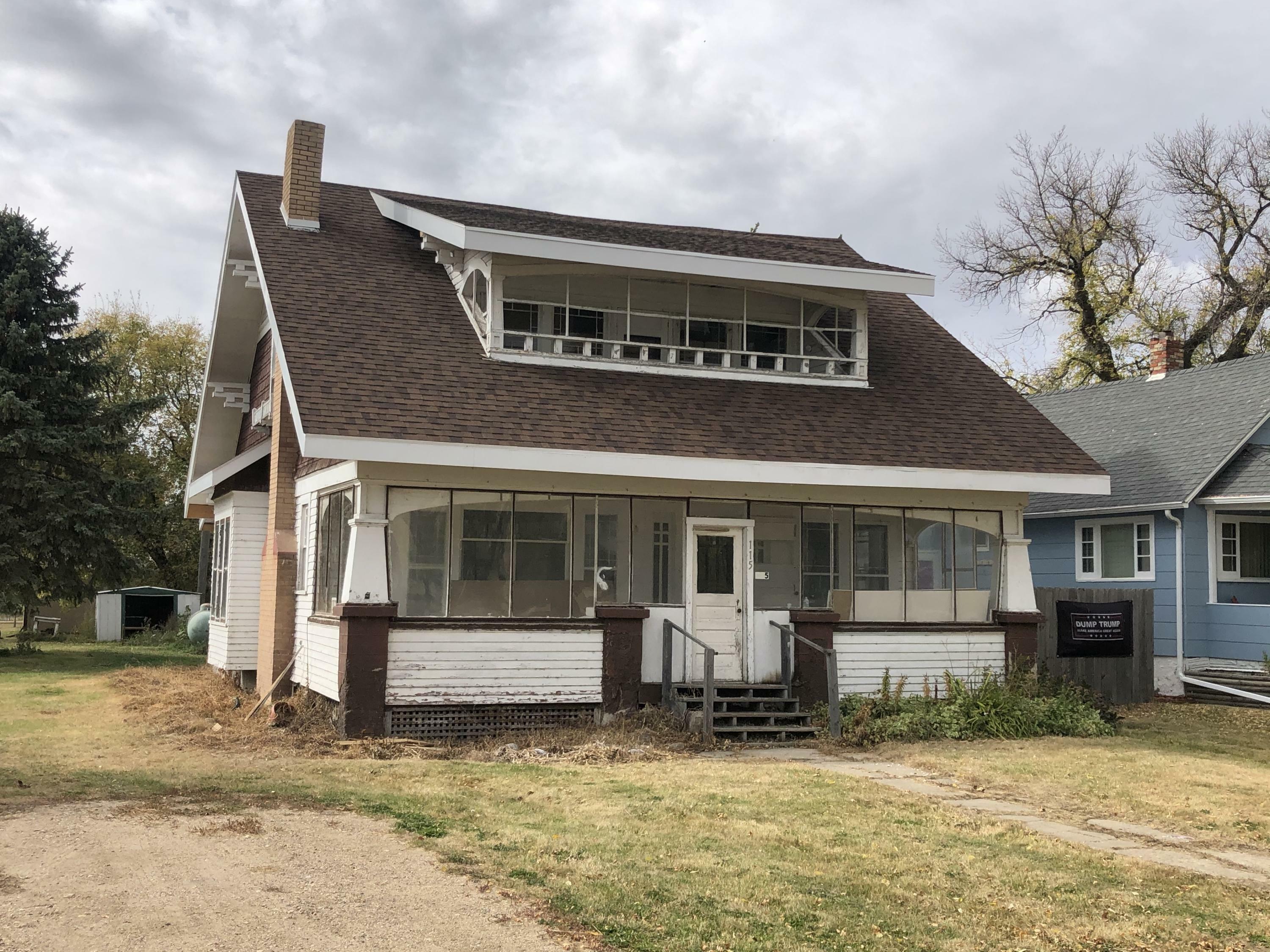 Property Photo:  115 Hughes Avenue NW  ND 58486 