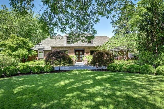 Property Photo:  1280 W 59th Street  MO 64113 