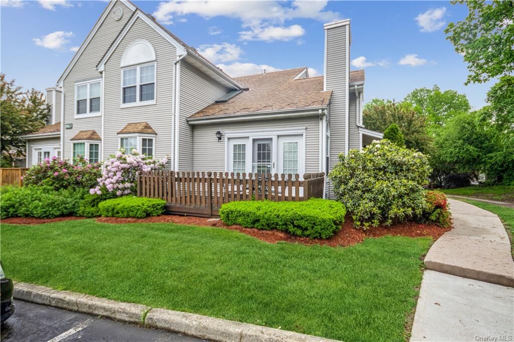 Property Photo:  1064 Washington Green  NY 12553 