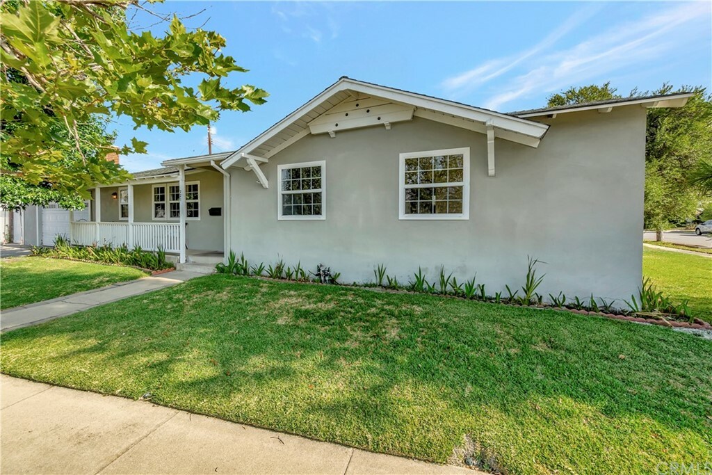 Property Photo:  221 W Carter Drive  CA 91740 