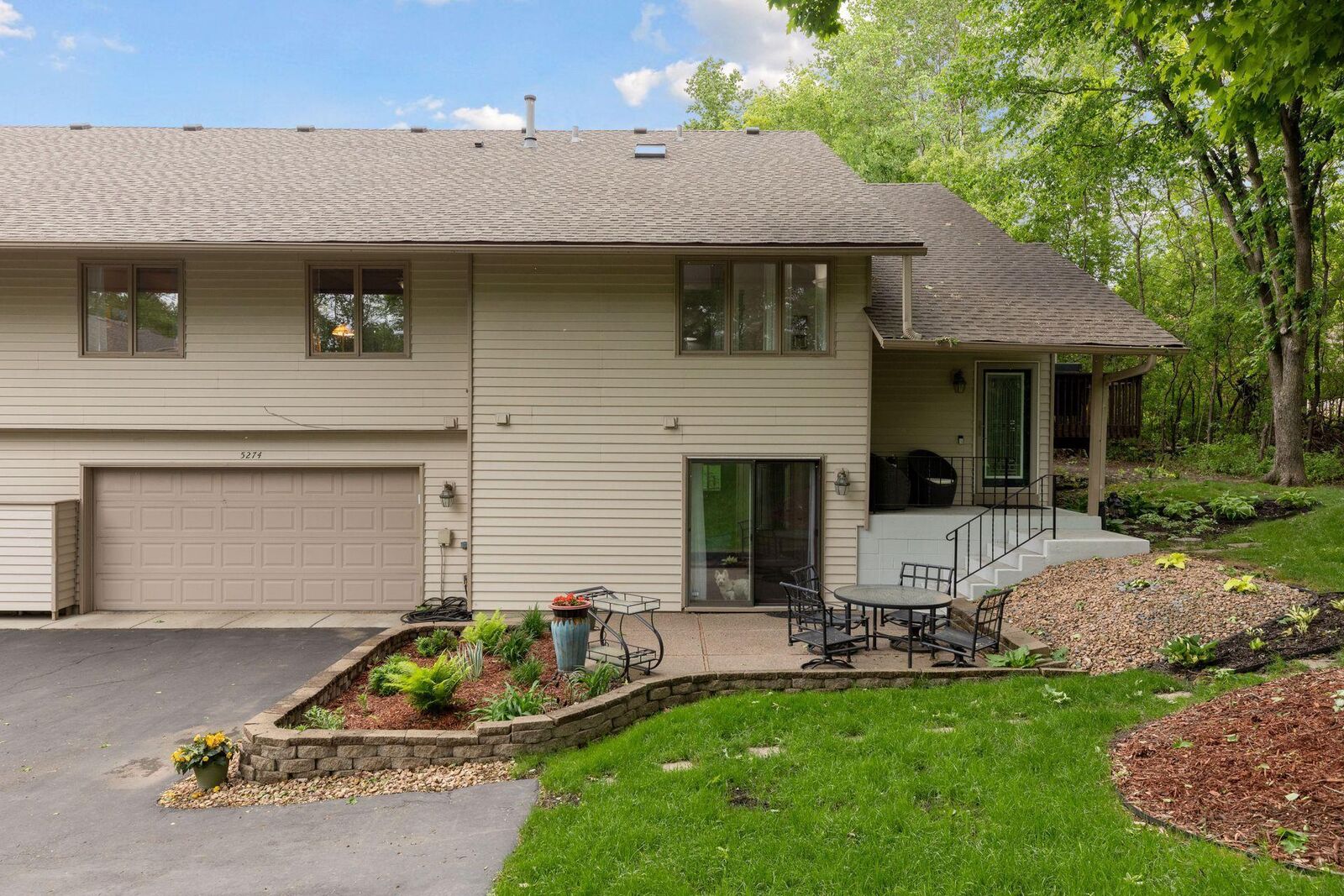 Property Photo:  5274 Ximines Lane N  MN 55442 