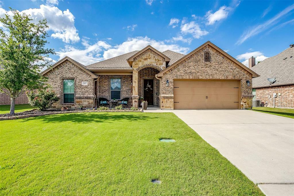 Property Photo: 185 Camouflage Circle TX 76008