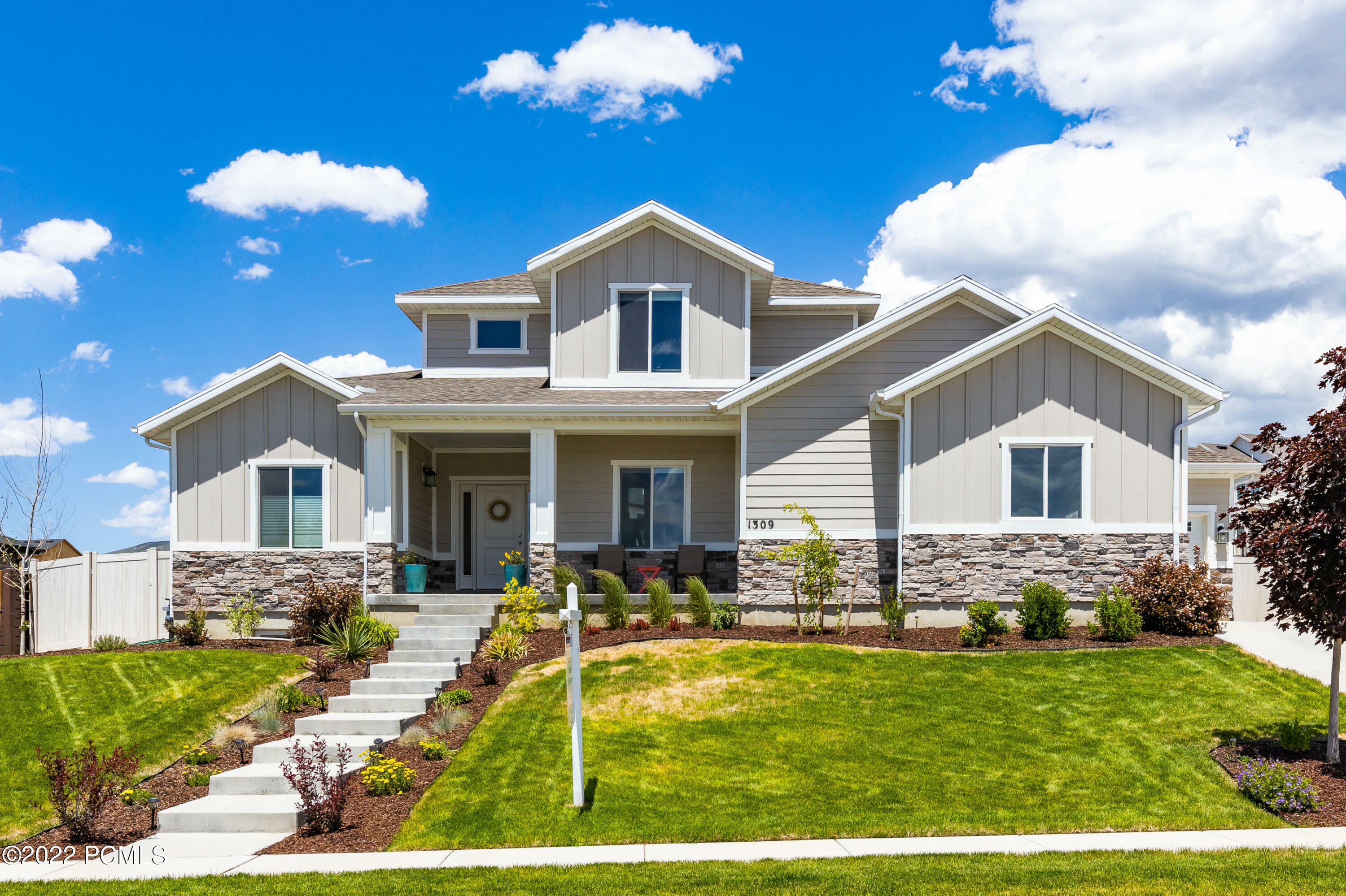Property Photo: 1309 E Rolling Hills Drive UT 84032