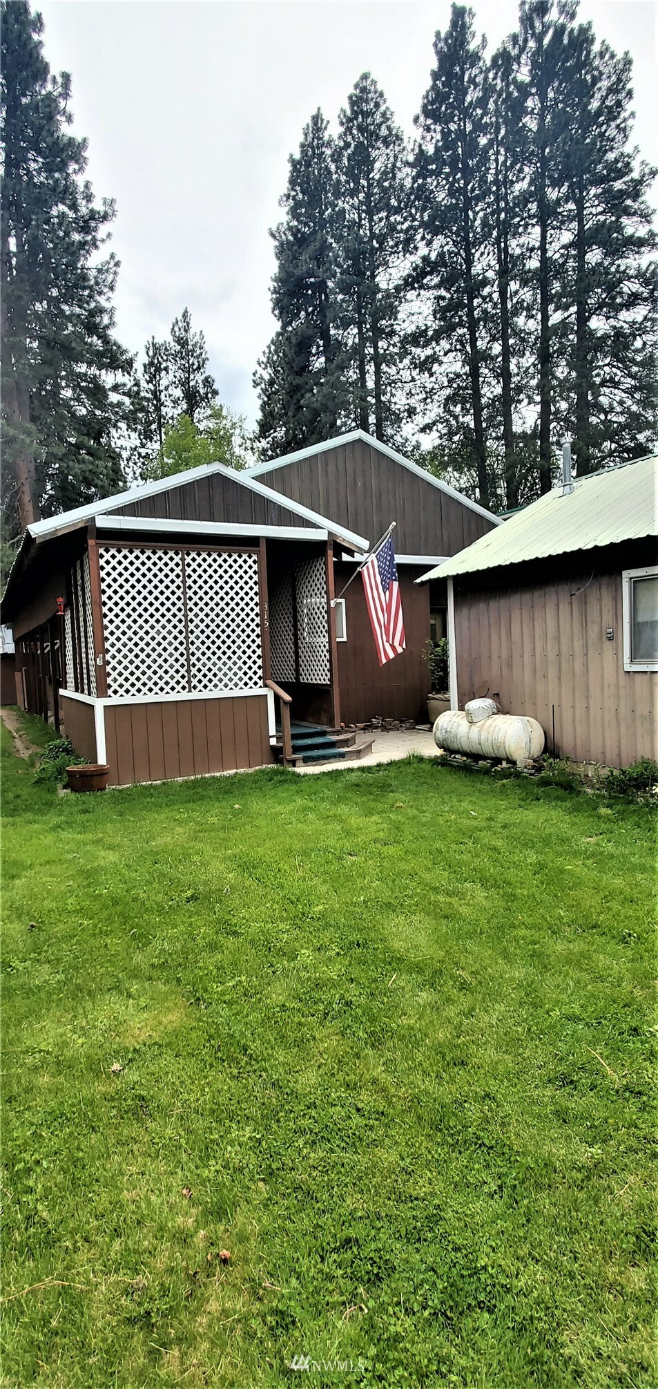 Property Photo:  315 Grant Street  WA 98922 