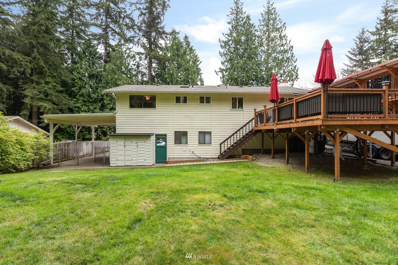 Property Photo: 13811 Cascadian Way WA 98208