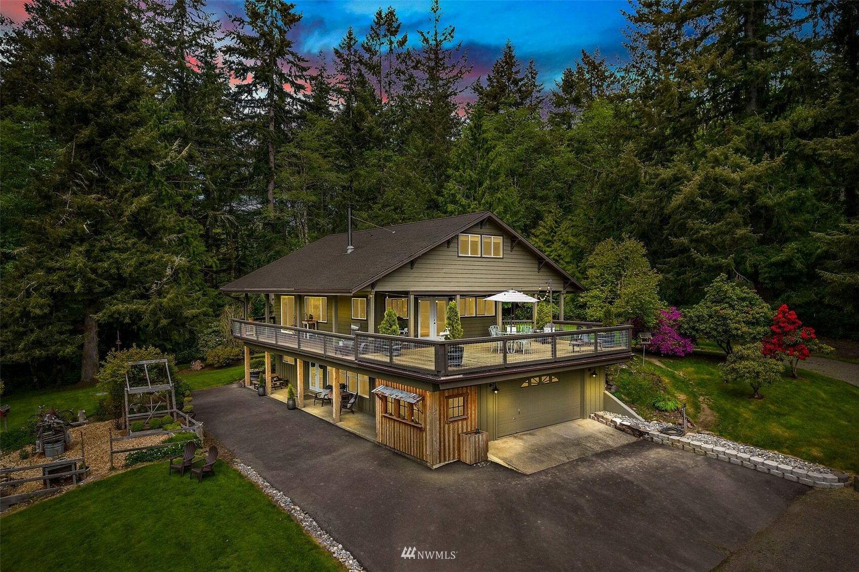 Property Photo:  225 Ranch Road  WA 98626 