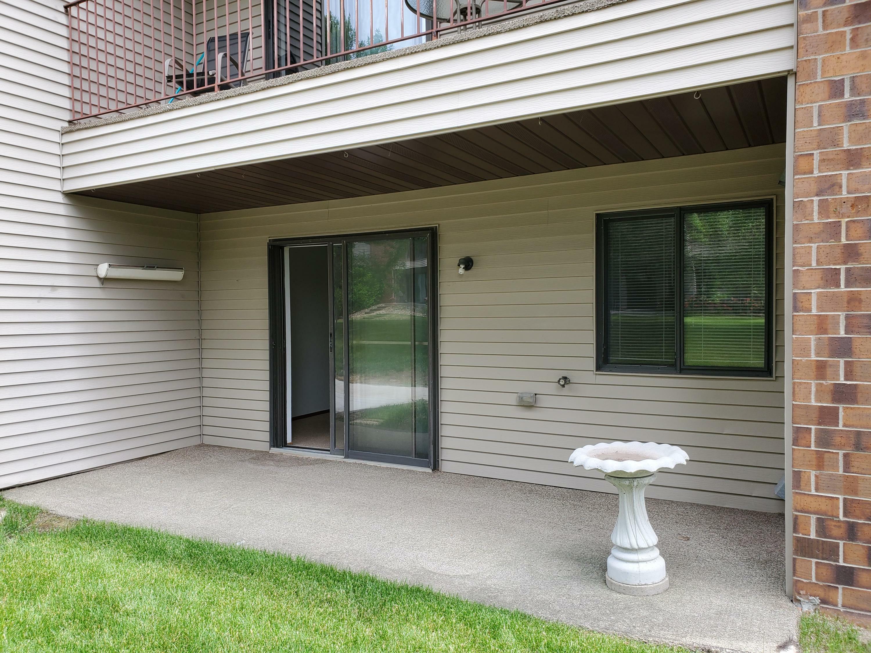 Property Photo:  2900 Ontario Lane 2  ND 58503 