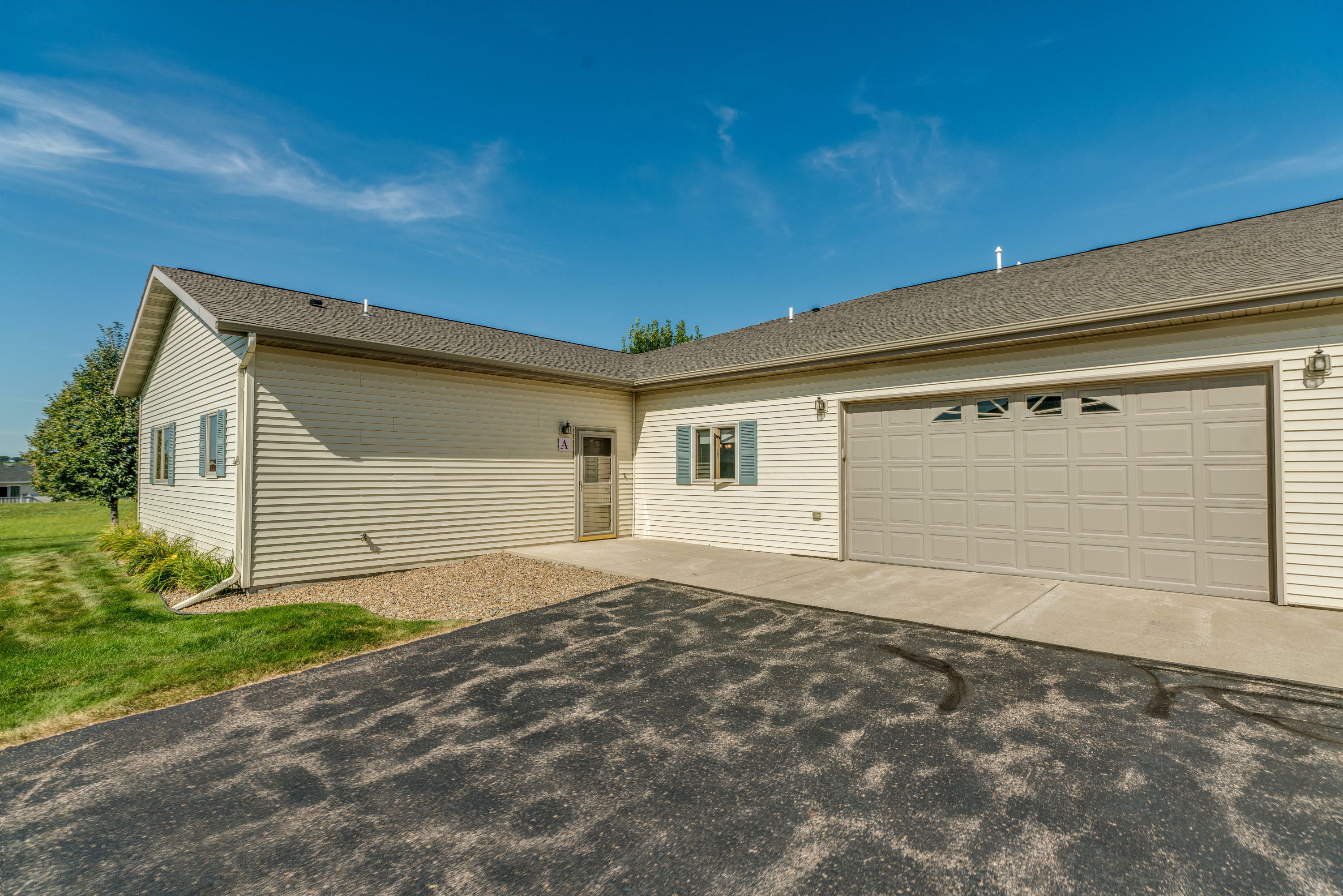 Property Photo:  3212 Nebraska Drive A  ND 58503 