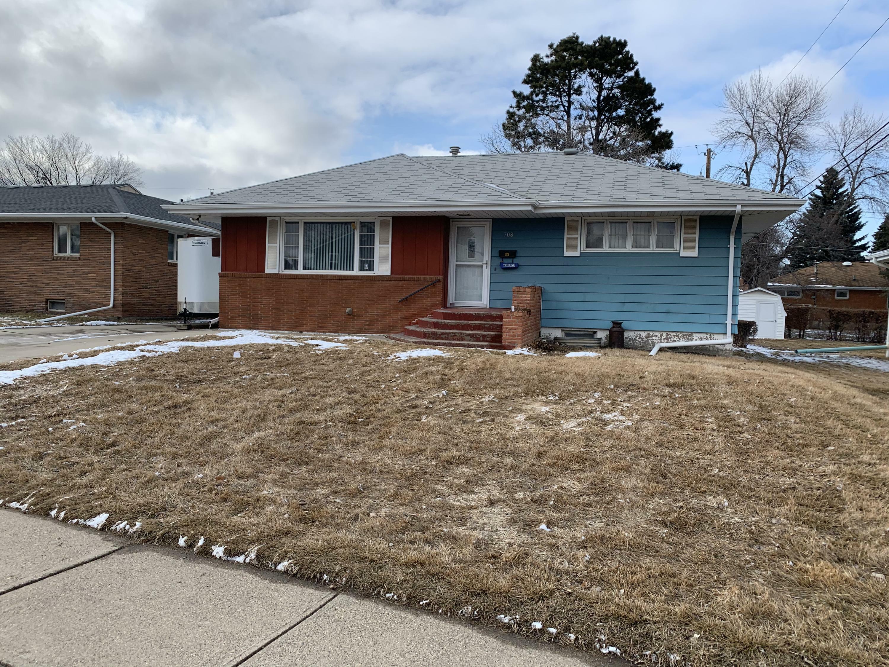 Property Photo:  708 14th Street NW  ND 58554 