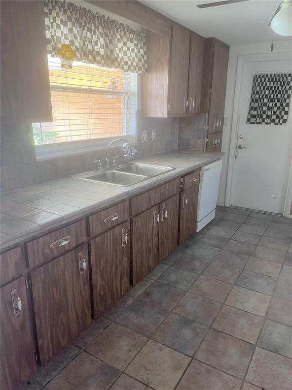 Property Photo: 8012 Mimosa Drive FL 34668