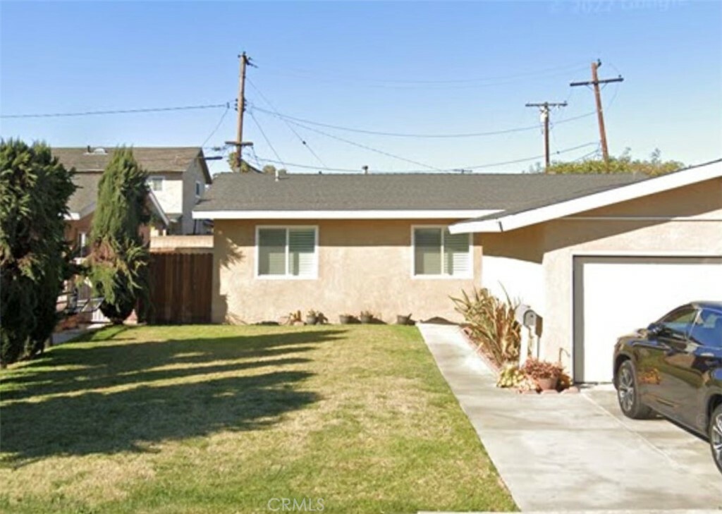 Property Photo:  559 E Double Street  CA 90745 