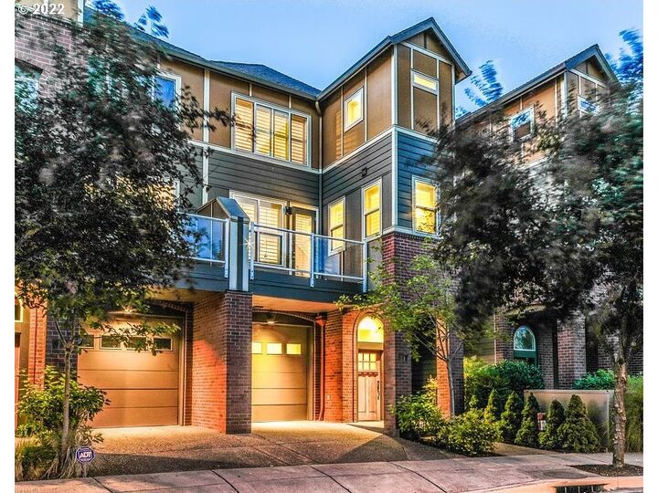 867 N Harbour Dr  Portland OR 97217 photo