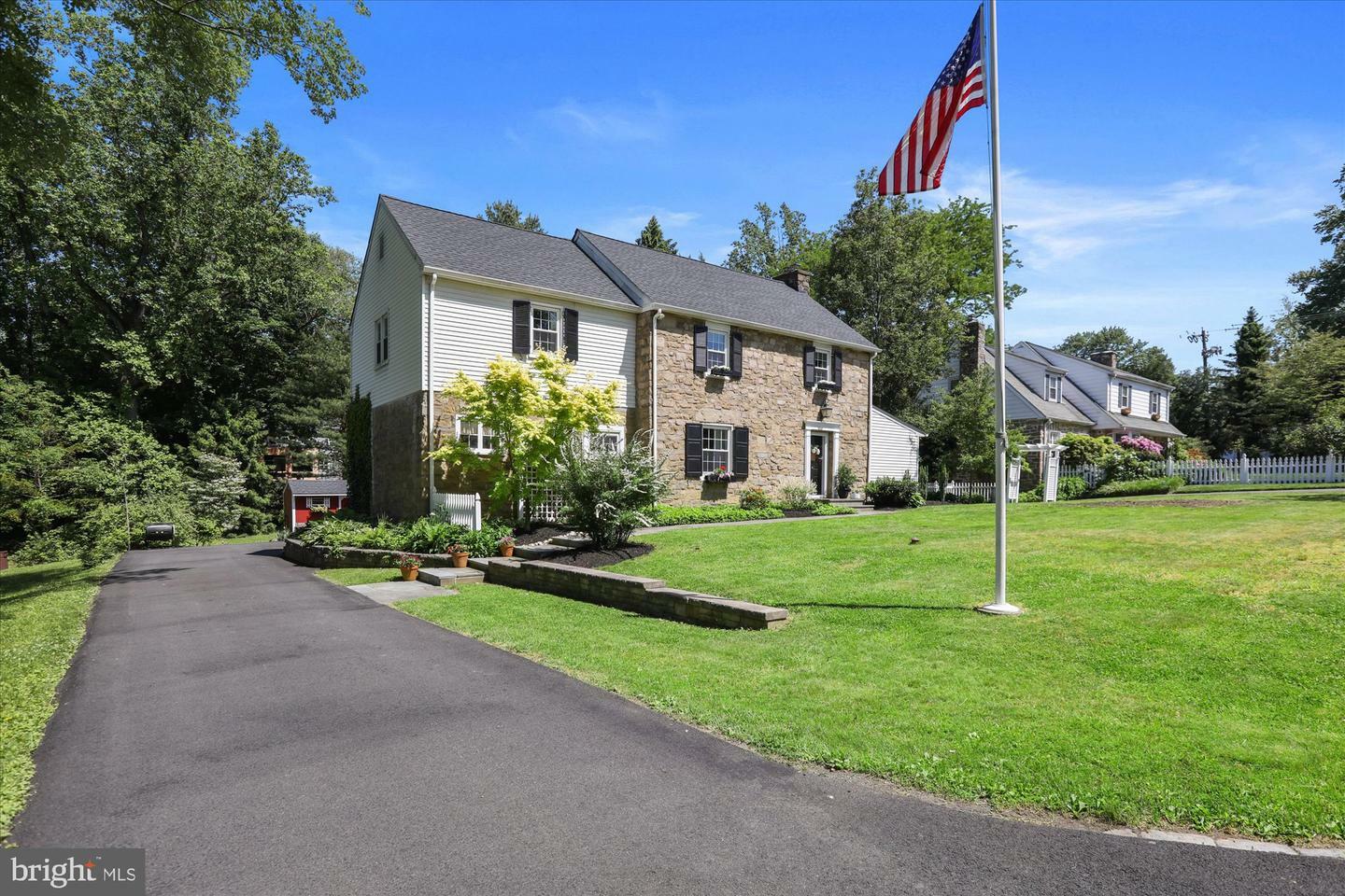 Property Photo:  103 Glen Valley Road  PA 19067 