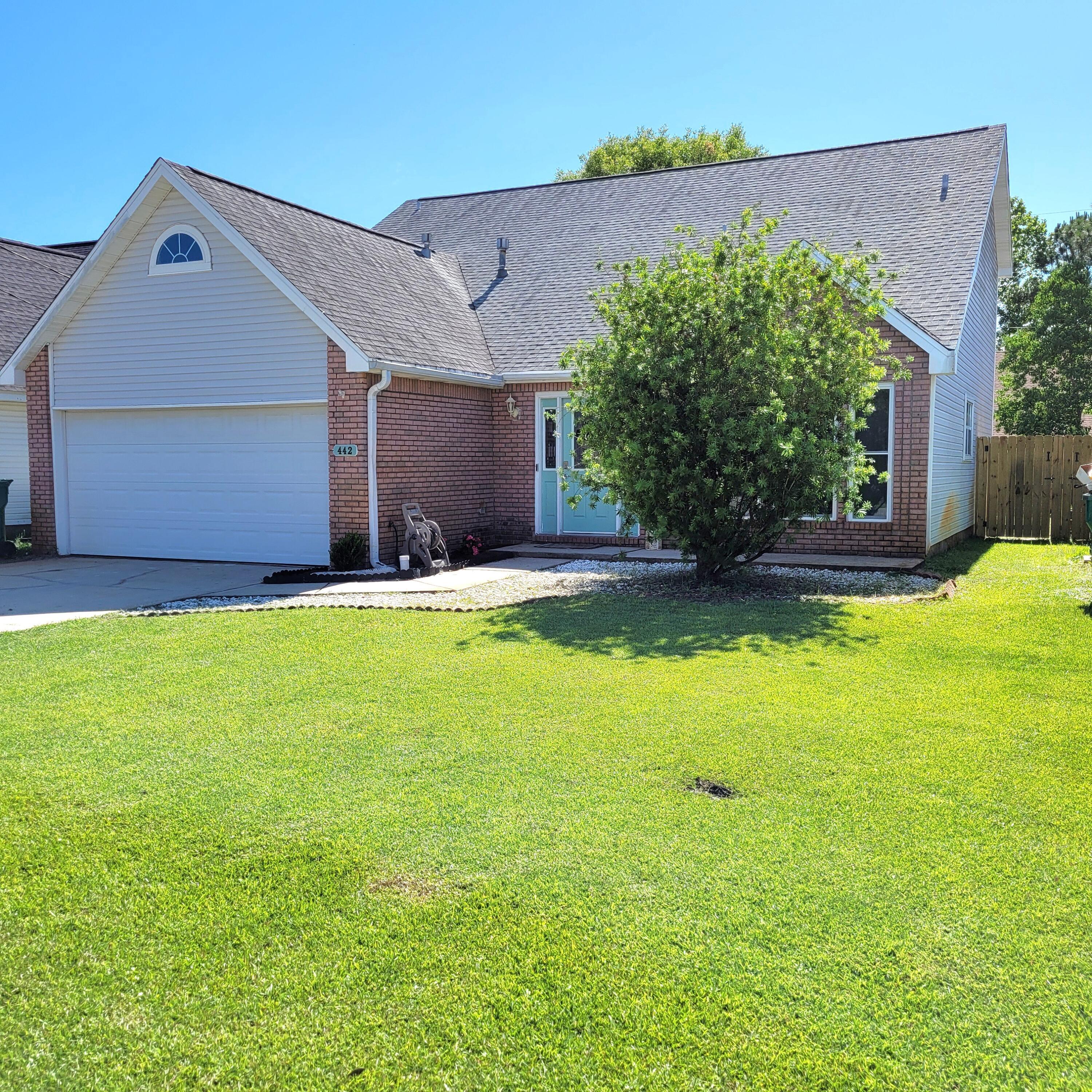 Property Photo: 442 Bridgewater Court FL 32569