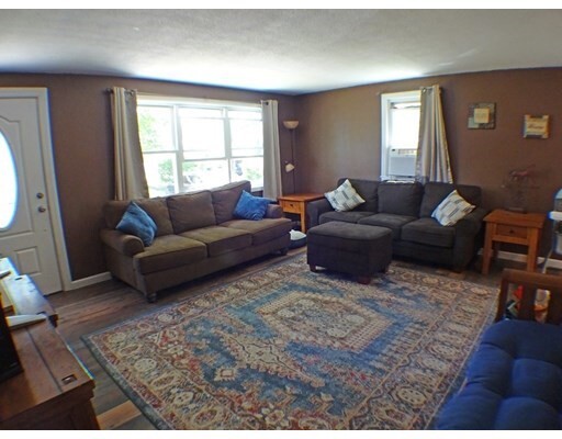 Property Photo: 32 Edgewood Rd MA 01876