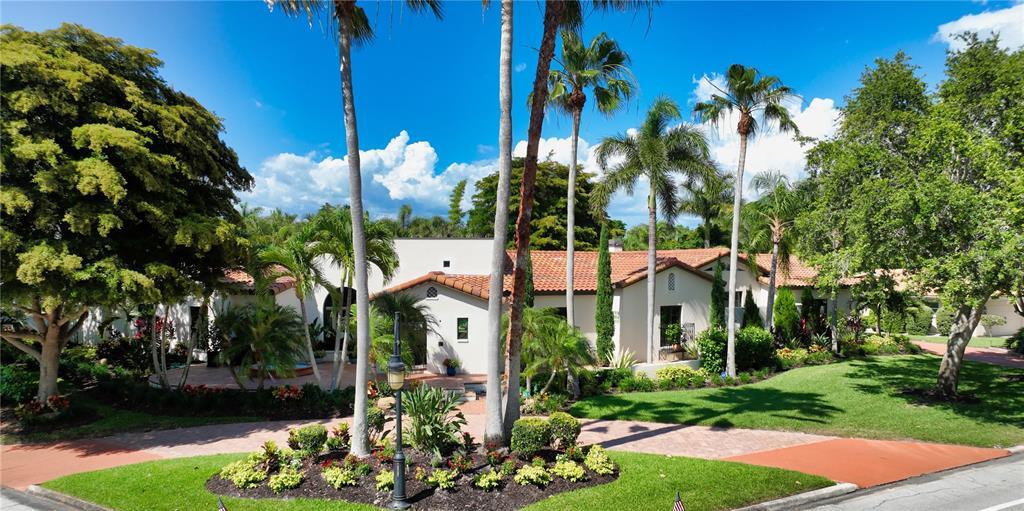Property Photo: 319 Bird Key Drive FL 34236