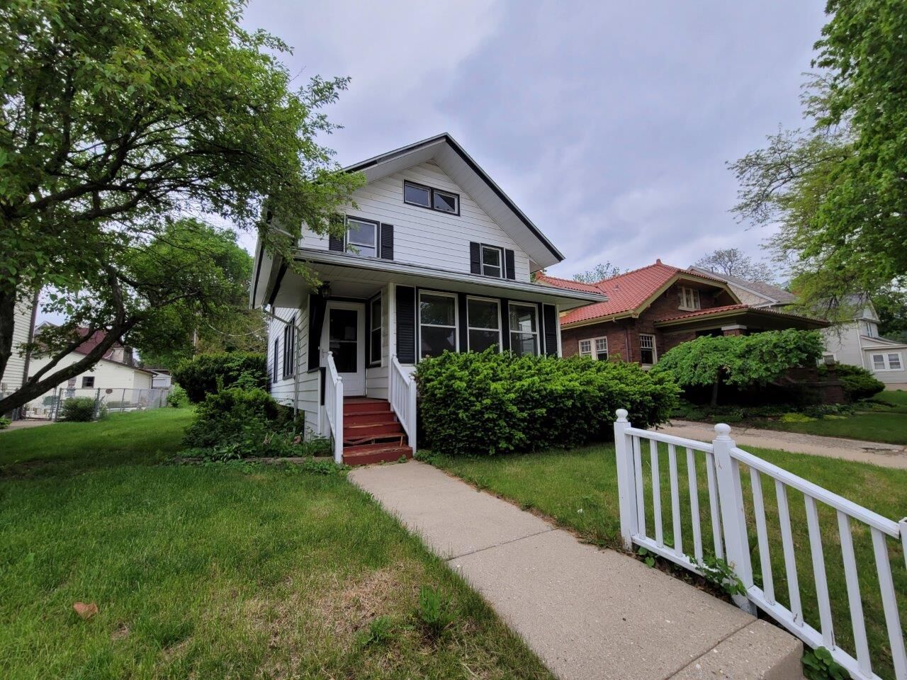 Property Photo: 1612 Camp Avenue IL 61103