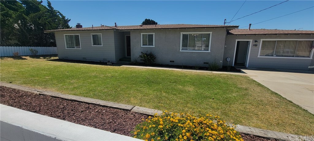 Property Photo:  460 Miles Avenue  CA 93455 