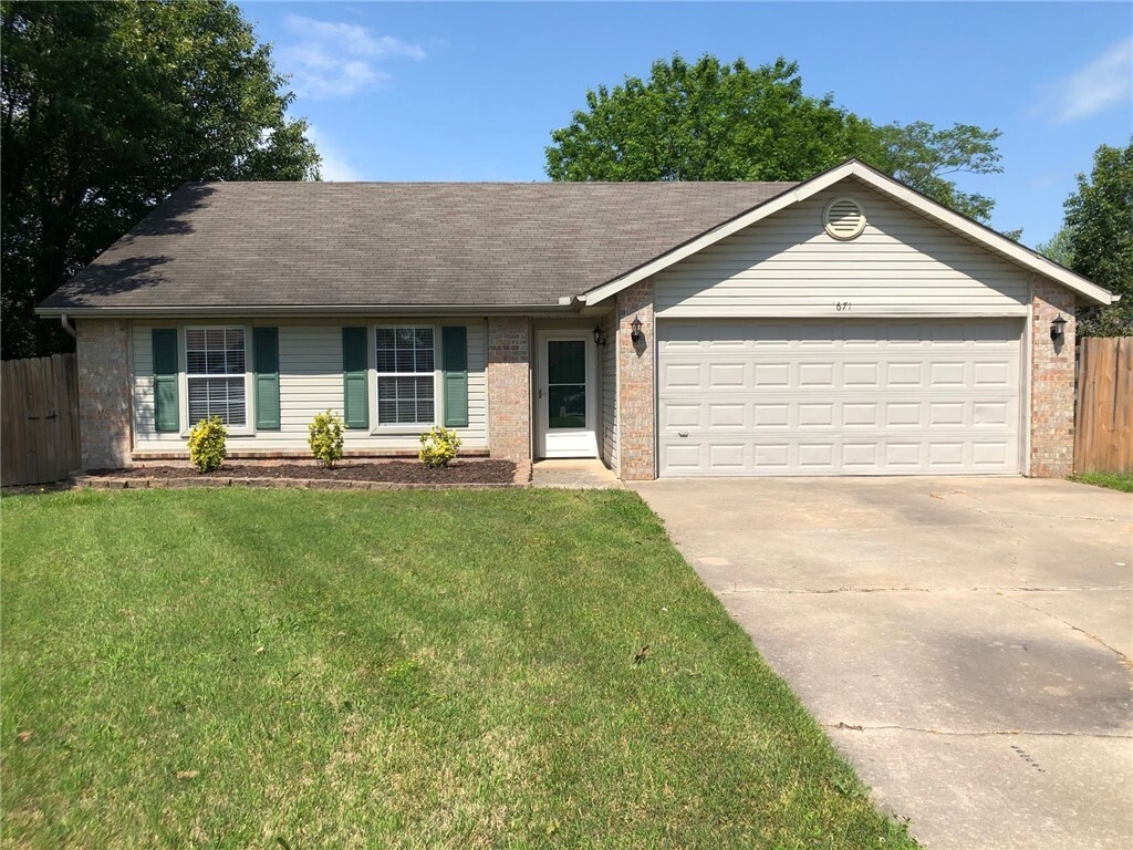 Property Photo: 671 Victoria Place AR 72719