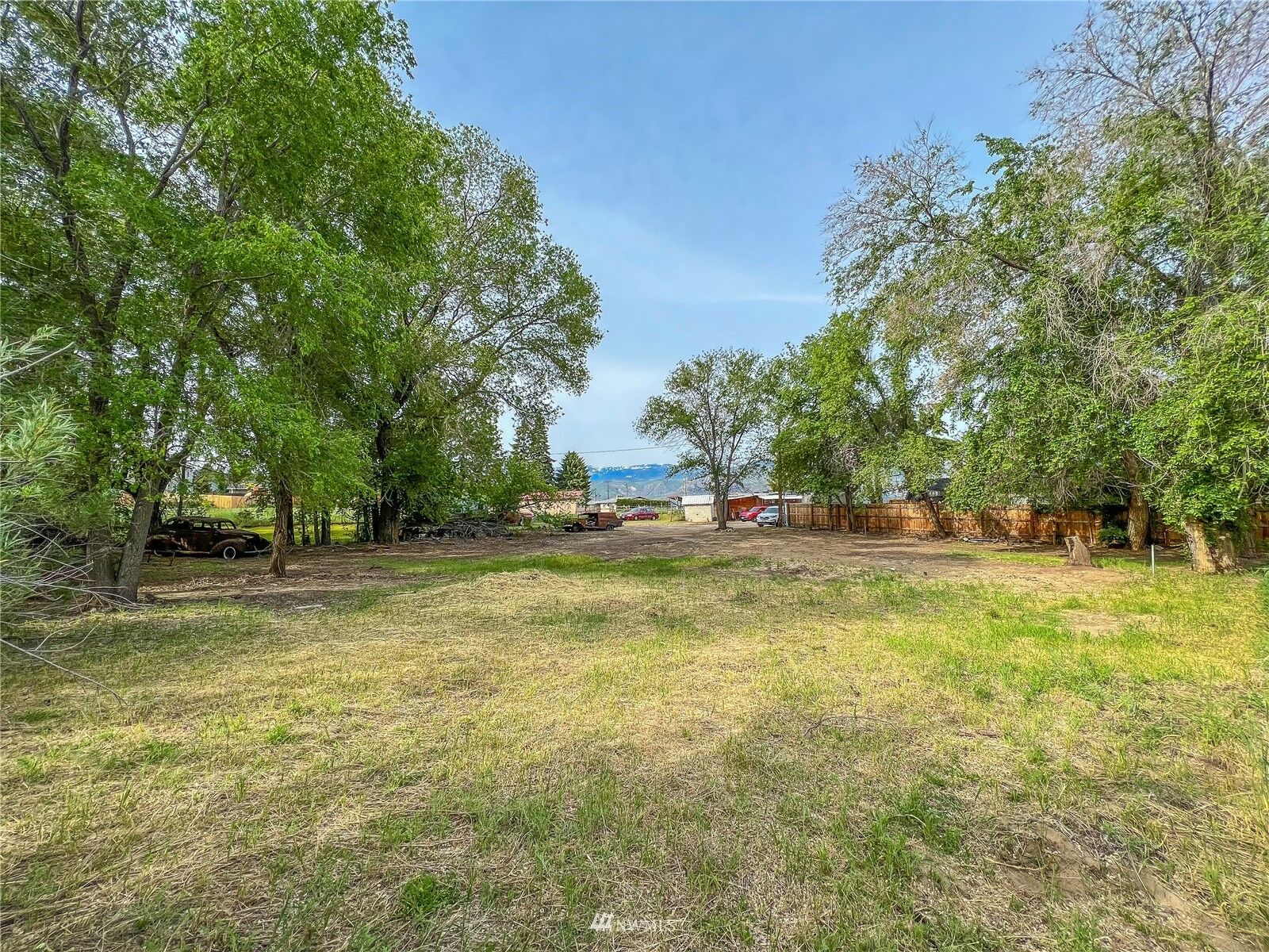 Property Photo: 2213 N Baker Avenue WA 98802