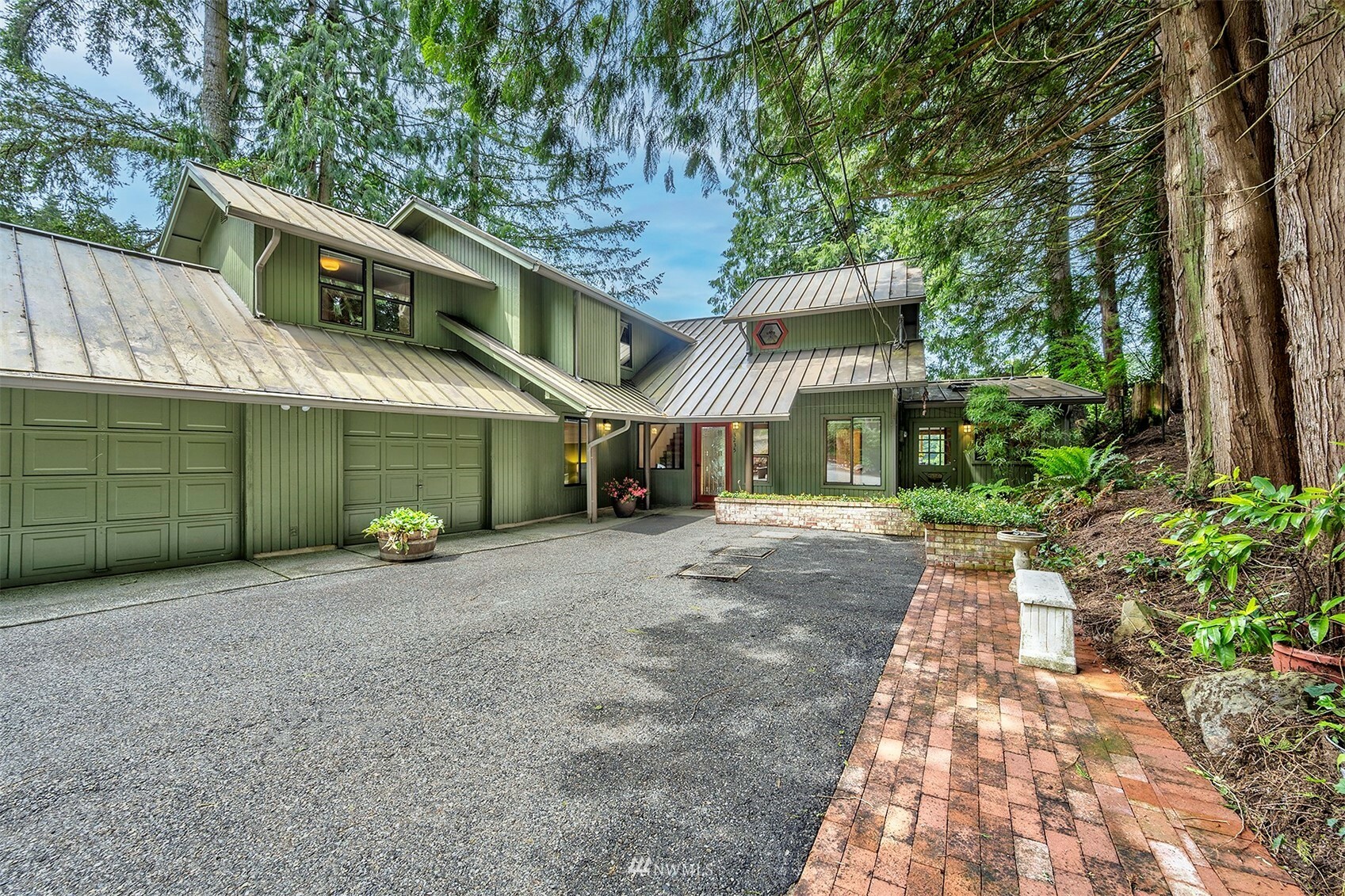 Property Photo:  3235 E Ames Lake Drive NE  WA 98053 