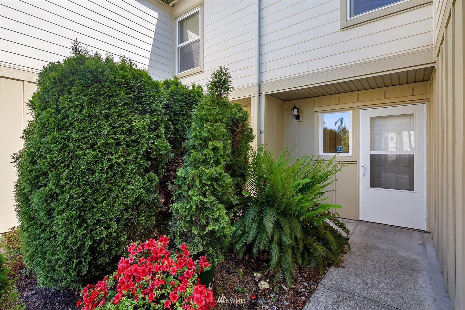 Property Photo: 1600 121st Street SE E104 WA 98208