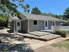 Property Photo:  432 E John Street  NC 28105 