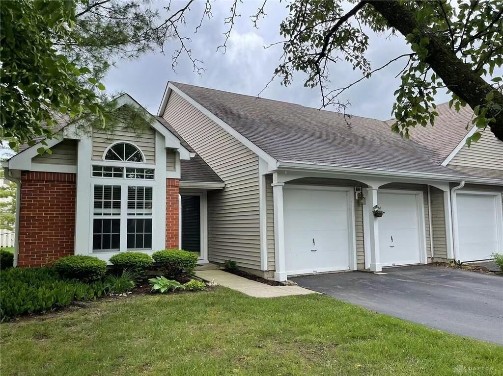 Property Photo: 1188 Smugglers Way 19 OH 45459