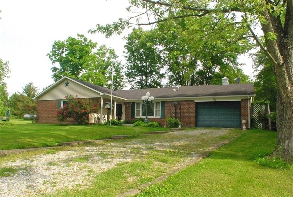 Property Photo:  934 Fruitdale Road  IN 46160 