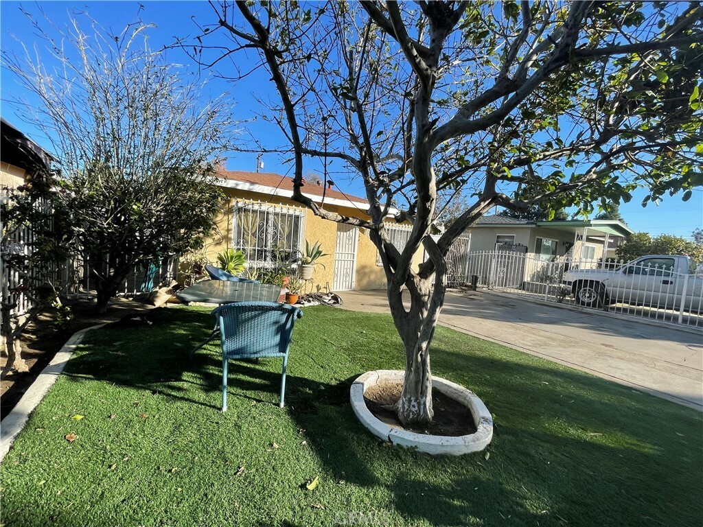 Property Photo:  917 S Hope Ave  CA 91761 