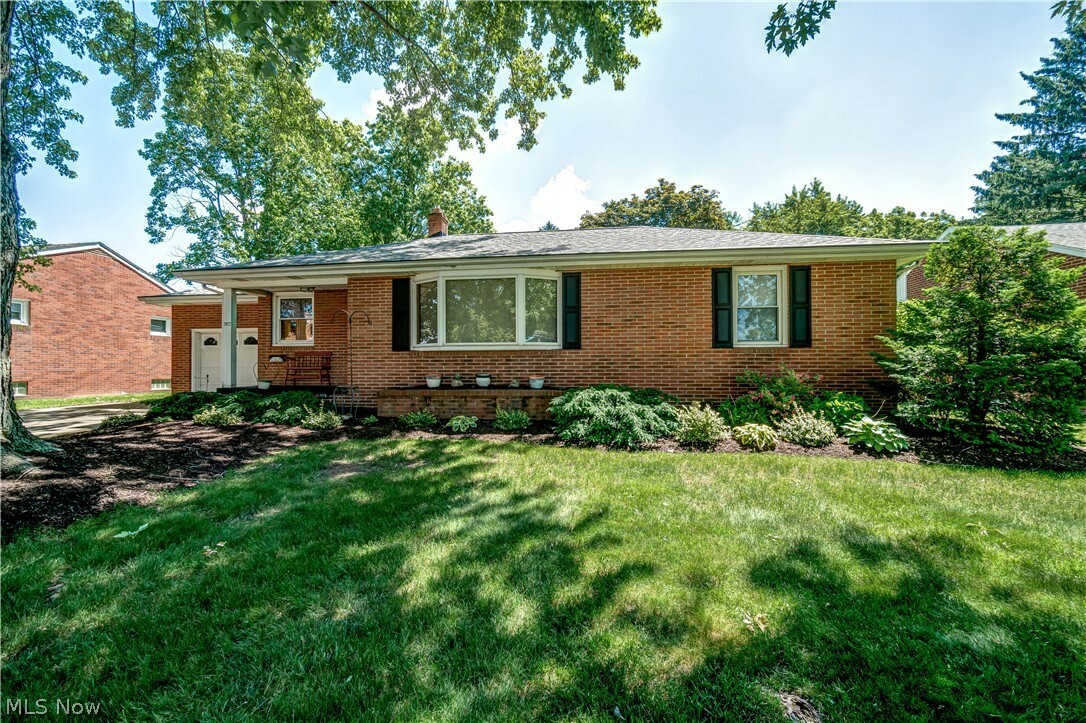 Property Photo:  2922 Wise Avenue NW  OH 44708 