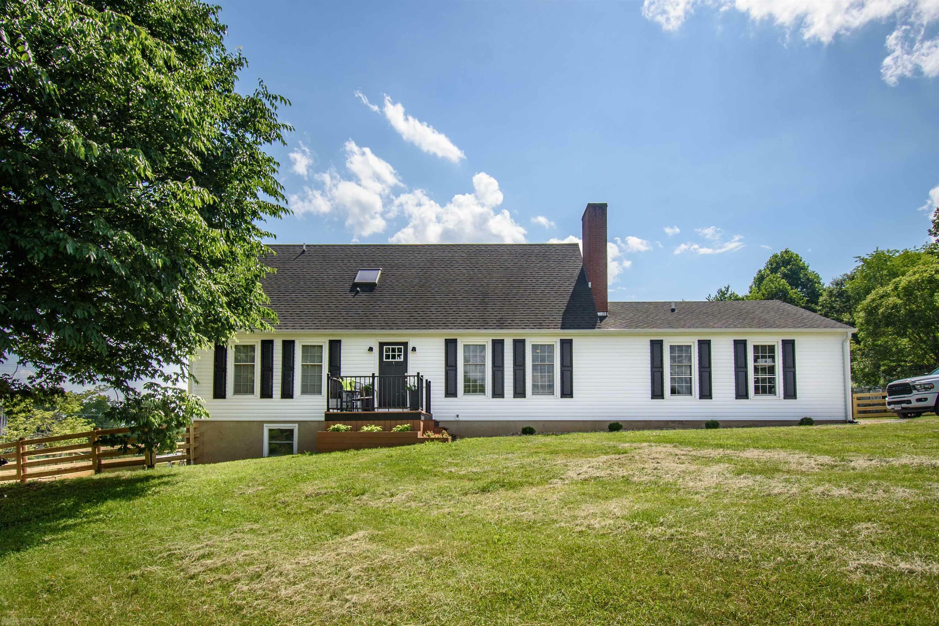 Property Photo:  4103 Gedney Park Drive  VA 24060 