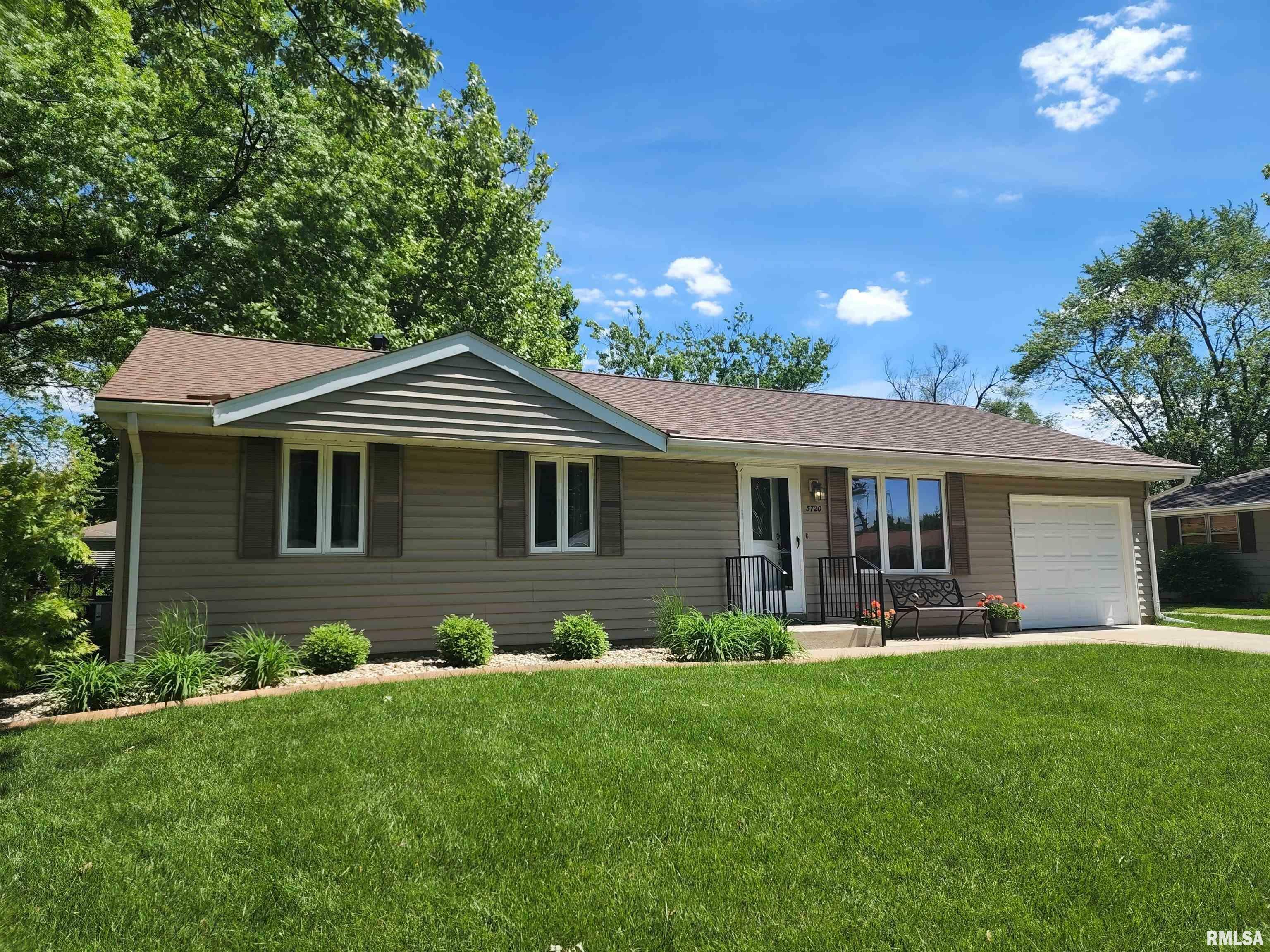 Property Photo:  5720 N Monterey  IL 61614 