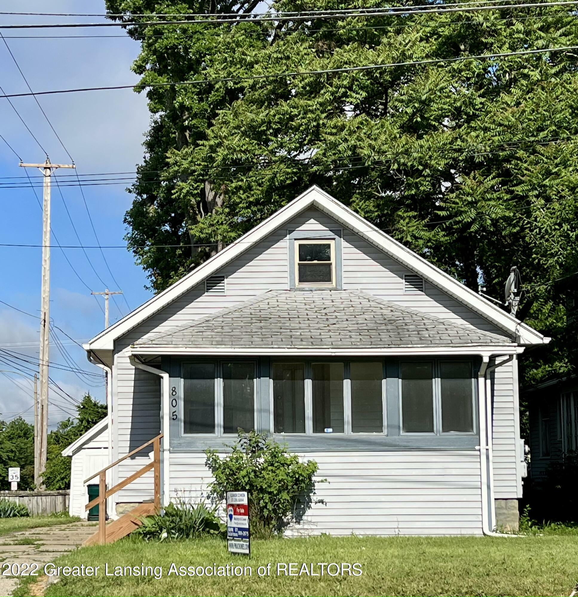 Property Photo: 805 N Jenison Avenue MI 48915