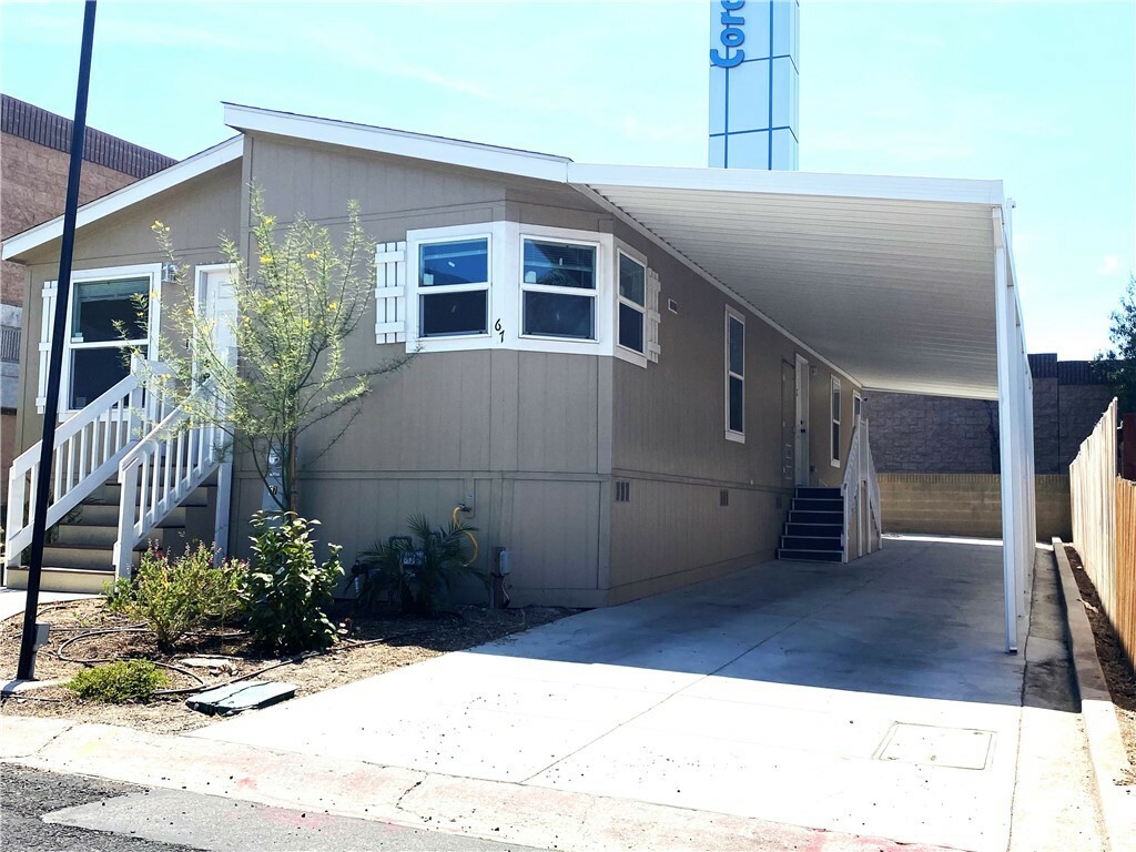 Property Photo: 995 Pomona Road 67 CA 92882