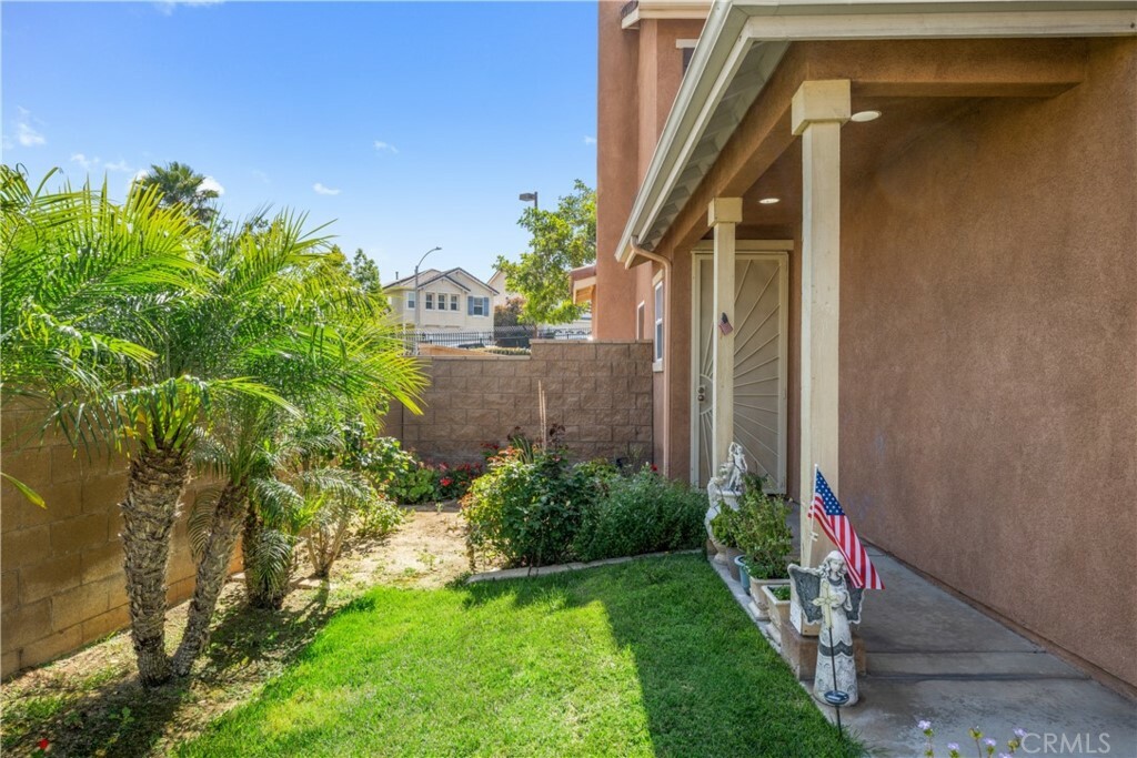 Property Photo:  5759 Mapleview Drive  CA 92509 