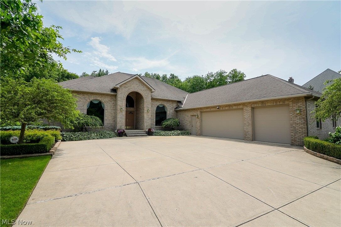 Property Photo:  33830 Rosewood Trail  OH 44094 