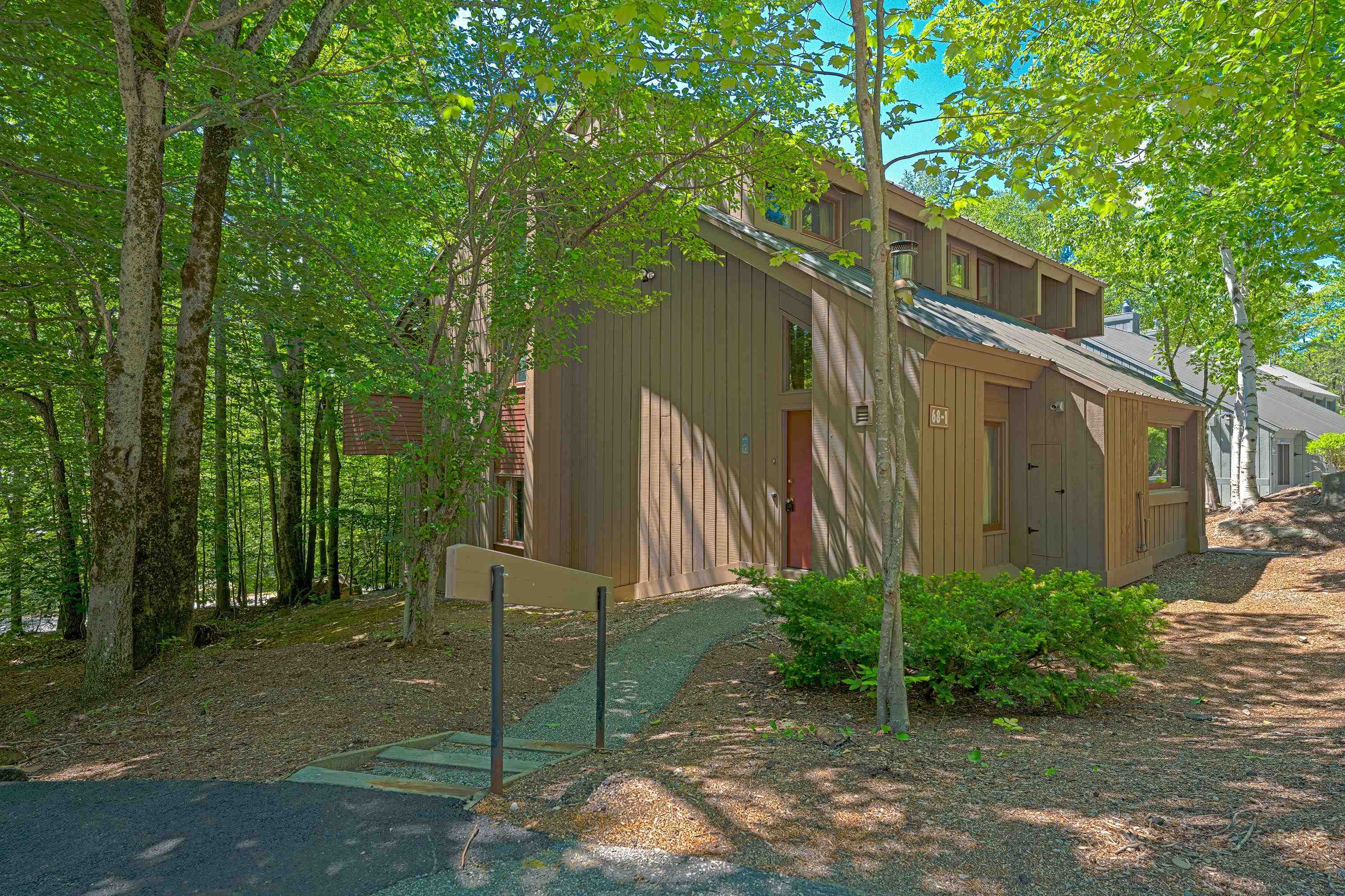 Property Photo:  68 Fox Run Road 1  NH 03251 