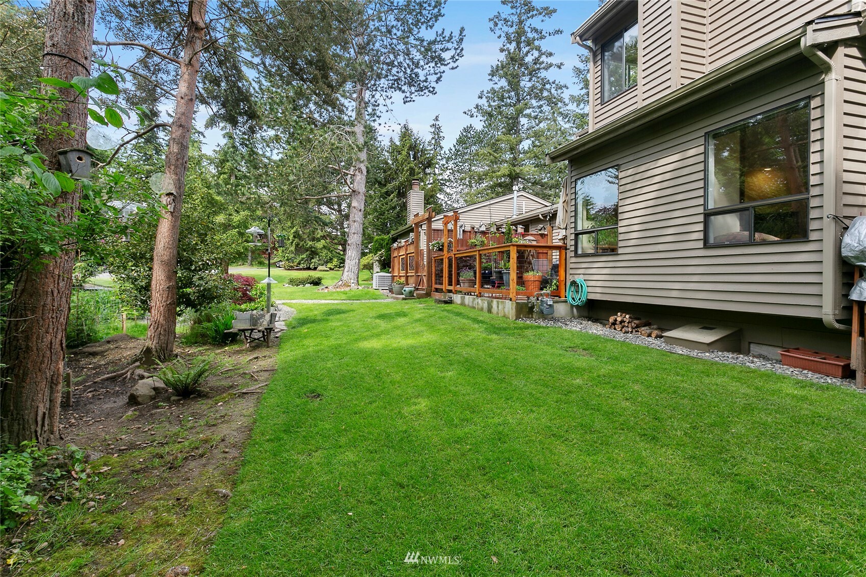 Property Photo:  2222 W Birch Street  WA 98264 