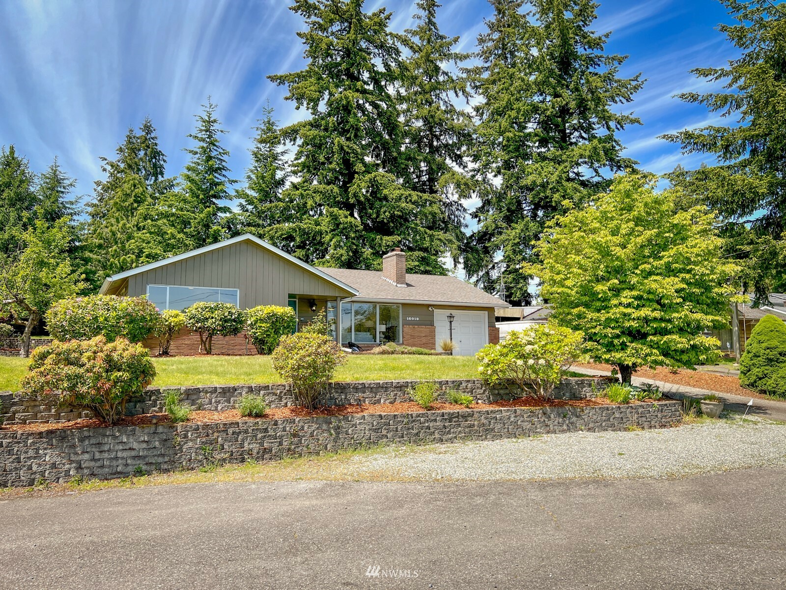 Property Photo:  16019 7th Avenue SW  WA 98166 