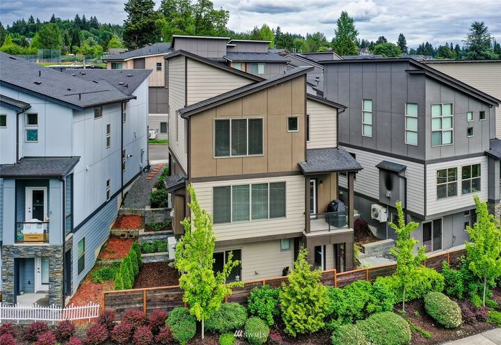 Property Photo: 16343 Main View Lane NE WA 98019
