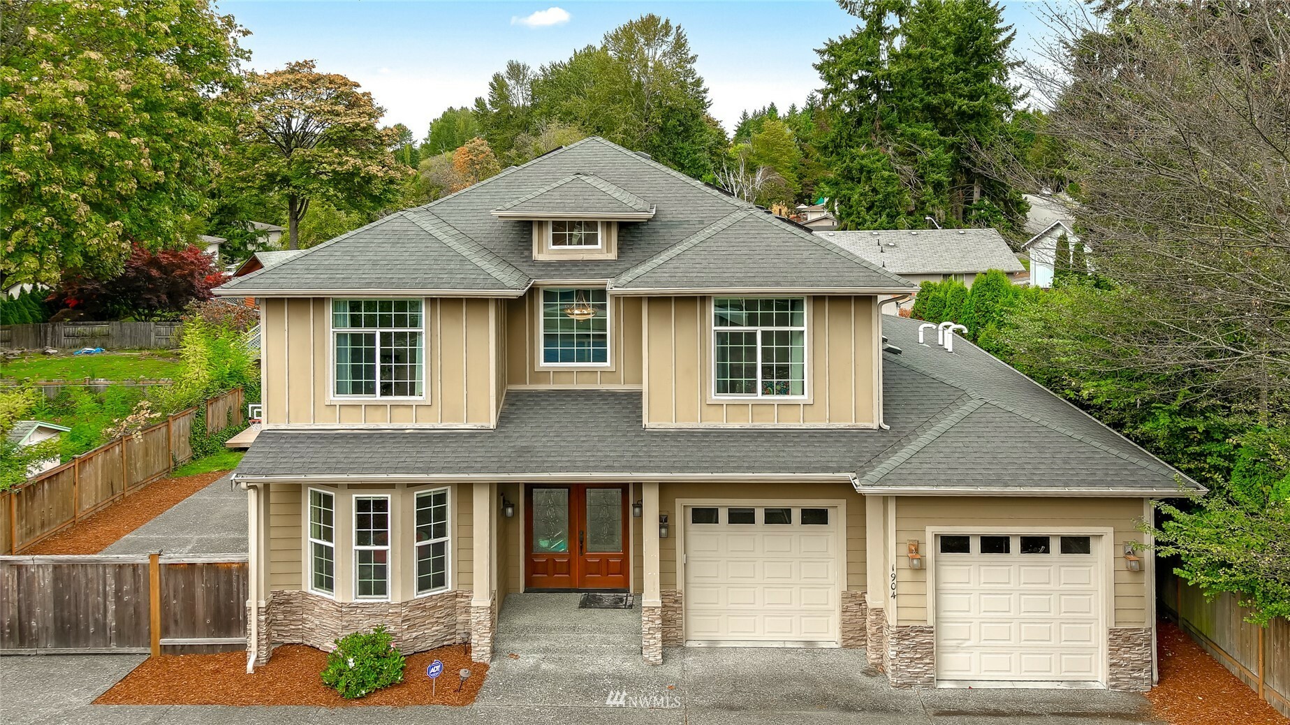 Property Photo: 1904 NE 16th Street WA 98056