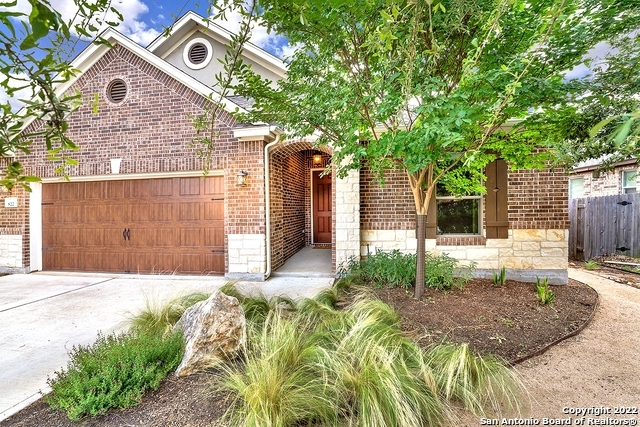 Property Photo:  822 Foxtail Run  TX 78666 