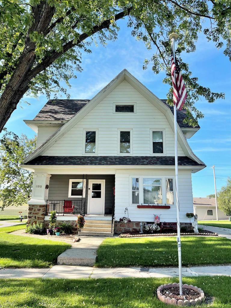 Property Photo:  1180 Cedar St  WI 53577 