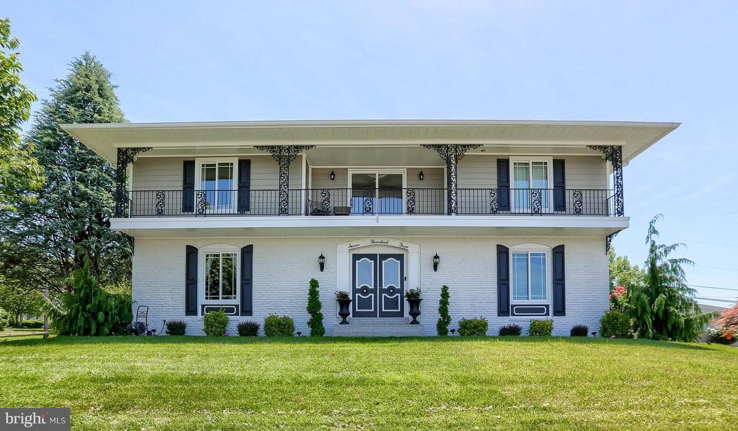 Property Photo: 704 Hilltop Drive PA 17070