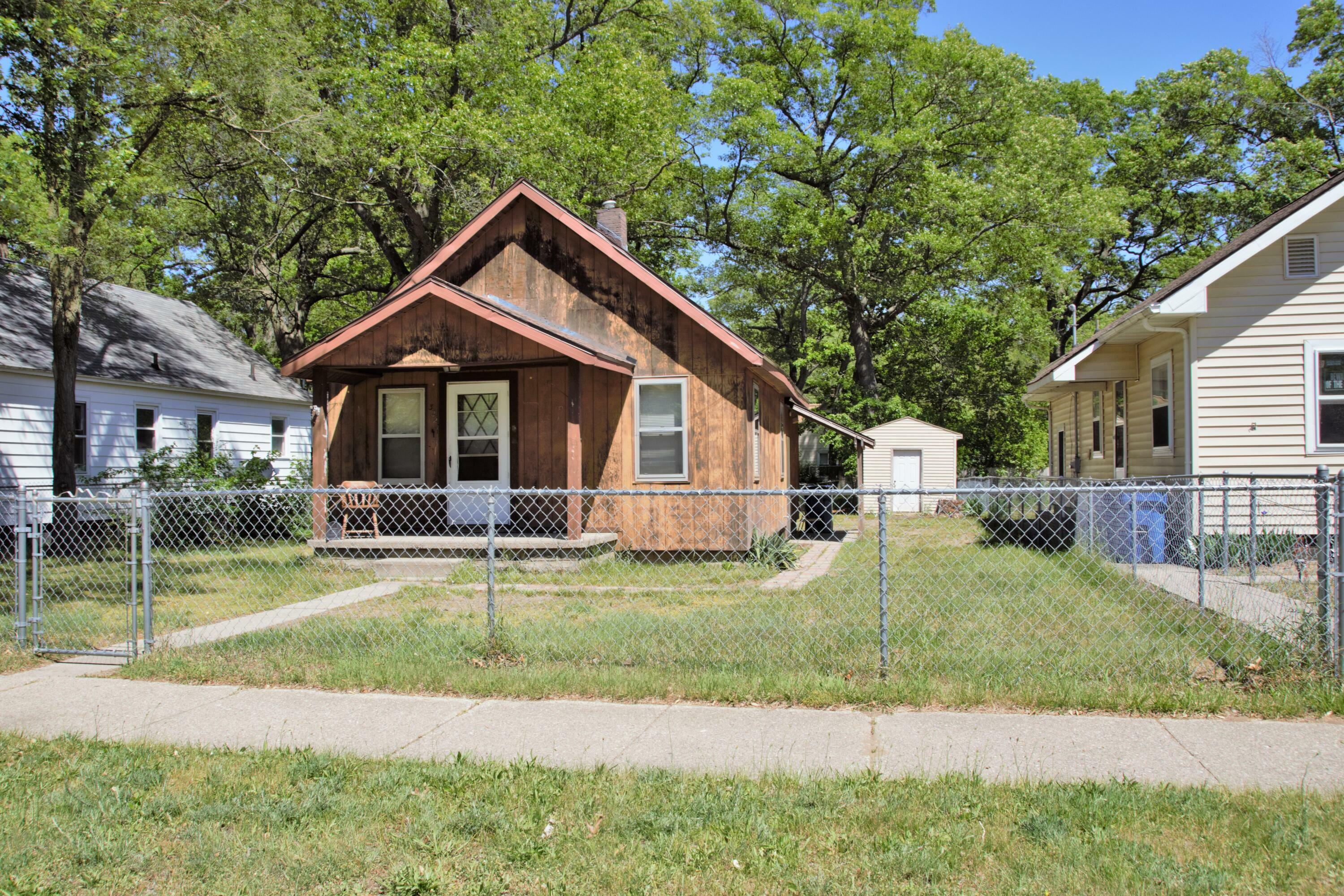 Property Photo:  3224 Lemuel Street  MI 49444 