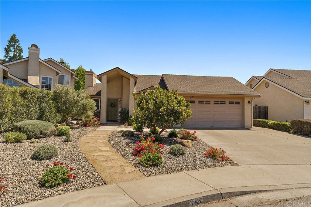 Property Photo: 1426 Tattersall Court CA 93455