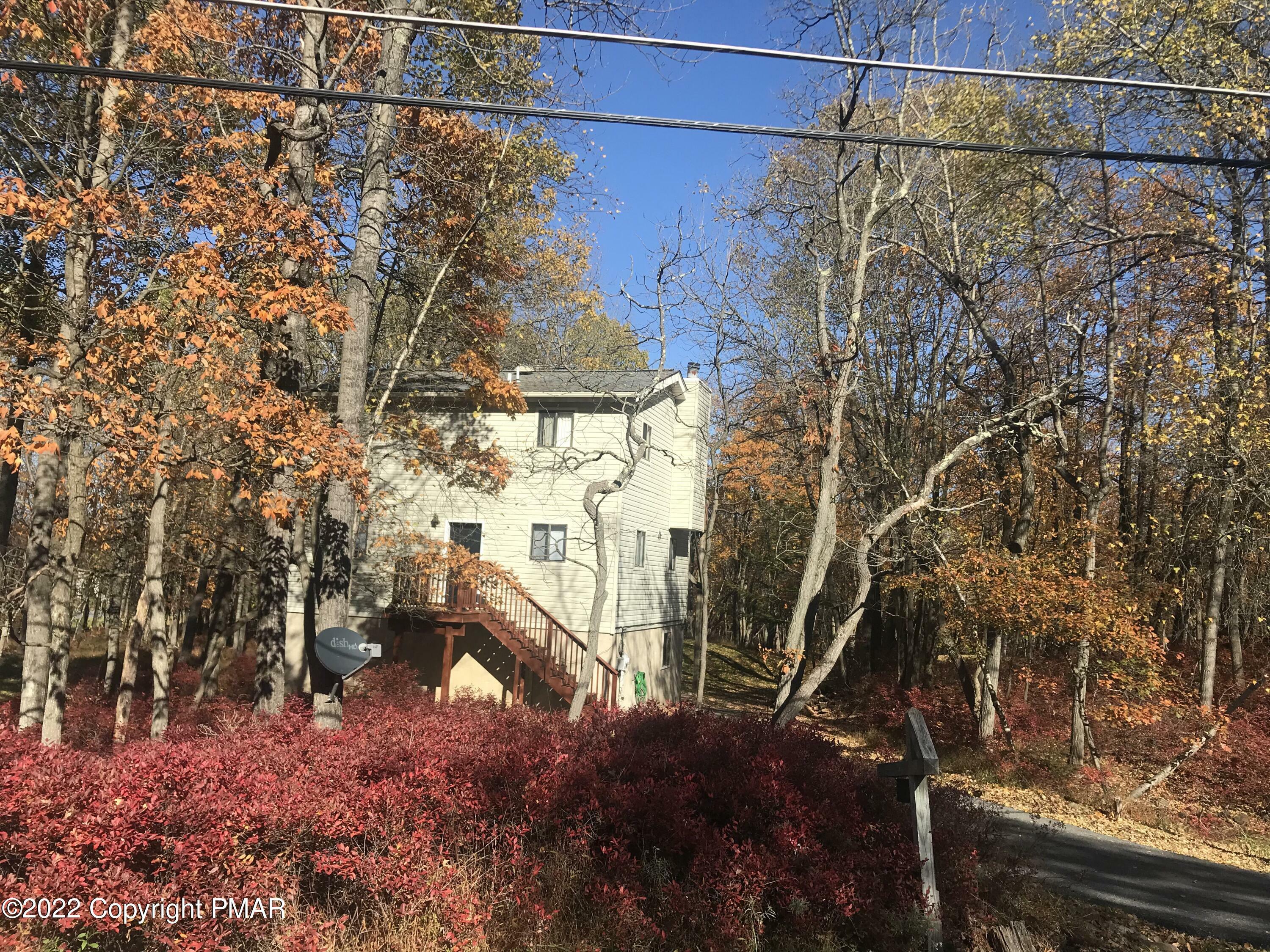 Property Photo:  2247 Doe Drive  PA 18334 